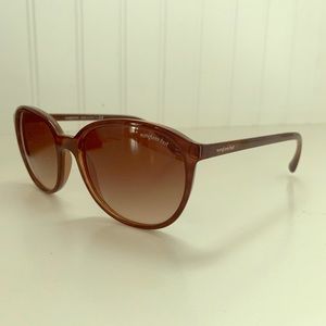 Brown Sunglass Hut sunglasses with case